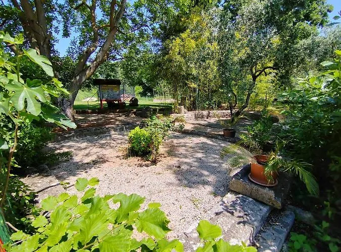 700 M Od Mora Valbandon, Hrvatska Daire Fažana