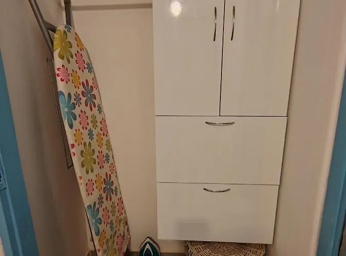 700 M Od Mora Valbandon, Hrvatska