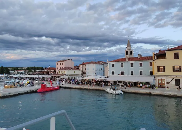 700 M Od Mora Valbandon, Hrvatska Fažana